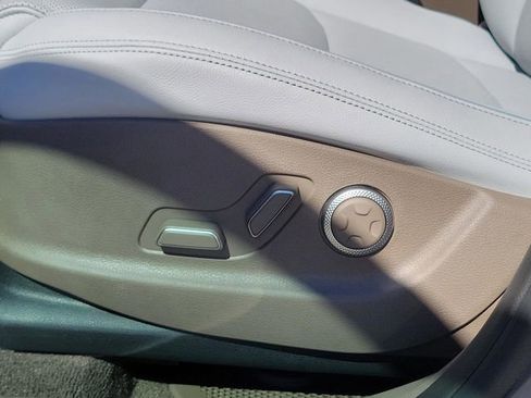 New 2026 Genesis GV70 2.5T Advanced image 27