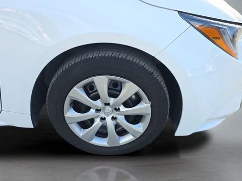 Used 2025 Toyota Corolla LE image 10