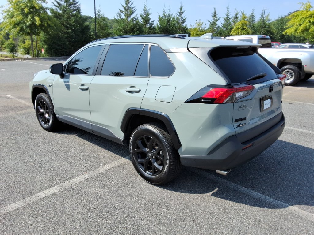 Used 2023 Toyota RAV4 XLE w/ Convenience Package FWD image 7