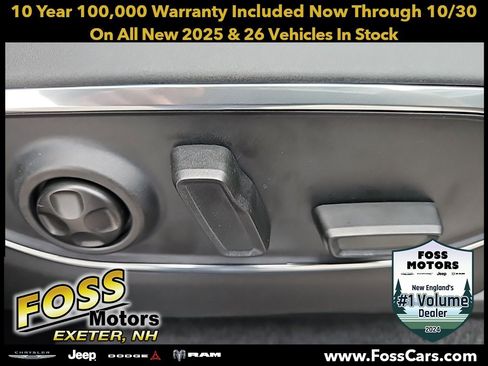 New 2024 Jeep Wagoneer Base w/ HD Trailer Tow Package image 12