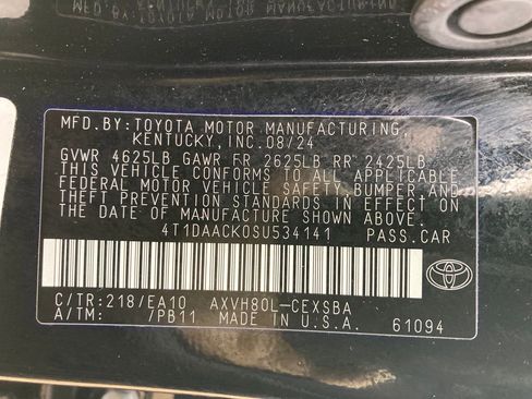 Used 2025 Toyota Camry SE image 30