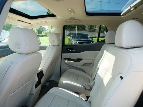 Used 2020 GMC Acadia Denali w/ Technology Package image 9