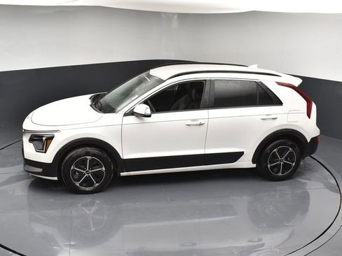 Used 2025 Kia Niro EX image 44