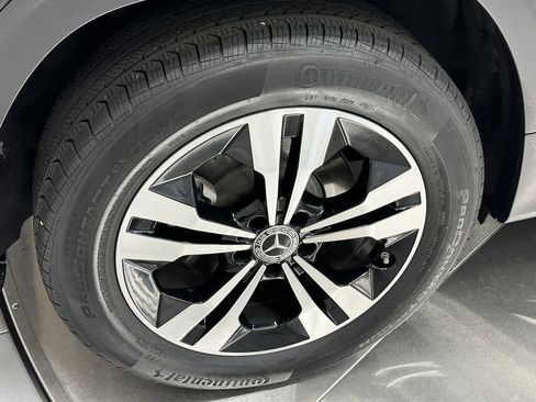 Certified 2024 Mercedes-Benz GLB 250 image 21