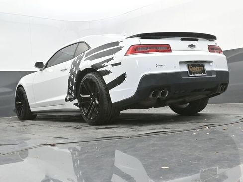Used 2014 Chevrolet Camaro SS w/ SS Performance Package image 27
