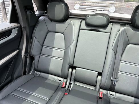 Certified 2024 Porsche Cayenne image 37