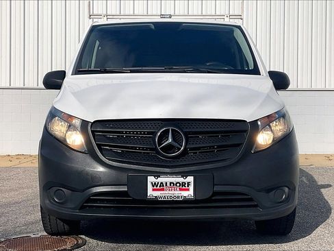 Used 2022 Mercedes-Benz Metris image 3