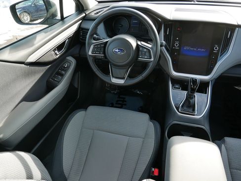 Used 2025 Subaru Outback Premium image 9