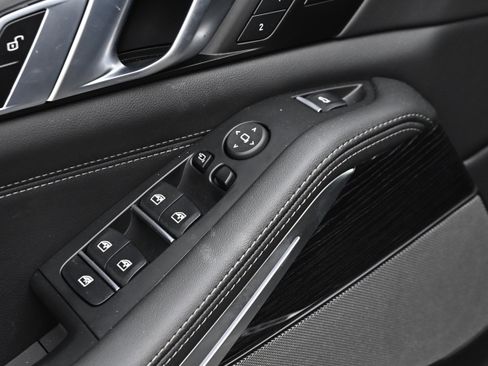 Used 2026 BMW X5 xDrive40i w/ M Sport Package image 31