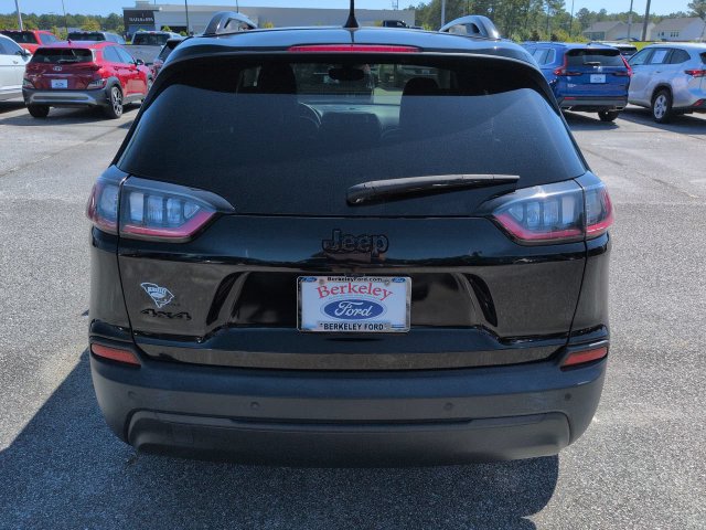 Used 2023 Jeep Cherokee Altitude Lux AWD/4WD image 5