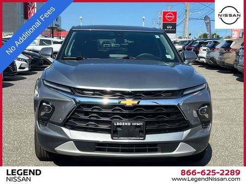 Used 2024 Chevrolet Blazer LT AWD/4WD image 2