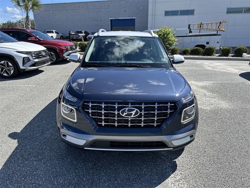 New 2025 Hyundai Venue Limited image 9