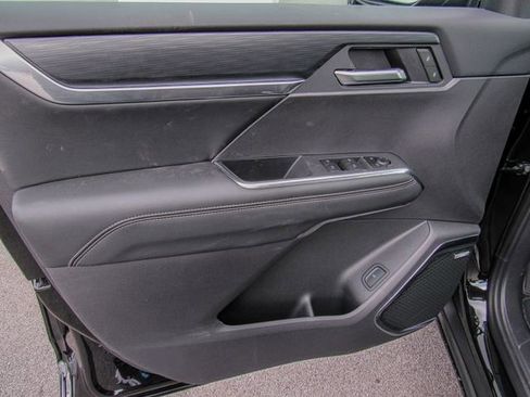 New 2025 GMC Acadia Elevation image 11