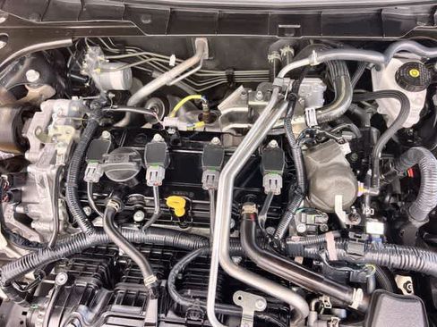 Used 2024 Nissan Altima 2.5 S FWD image 10