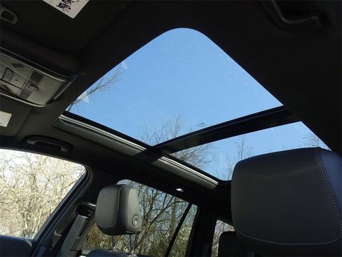 Certified 2024 Cadillac XT6 Sport w/ Technology Package image 9