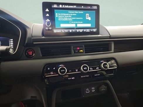 Certified 2025 Honda Pilot Black Edition image 31