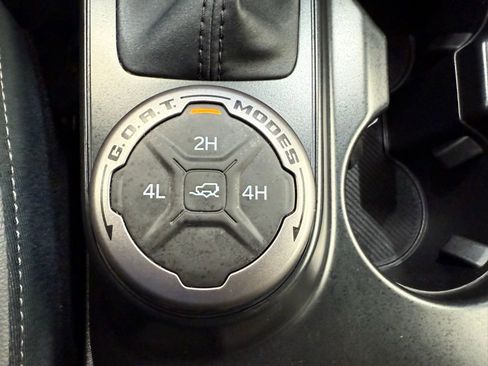 Used 2024 Ford Bronco Outer Banks image 40