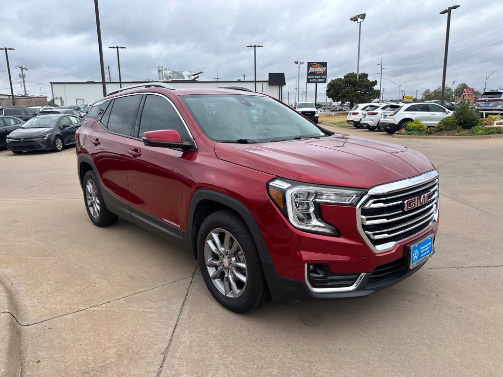 Used 2022 GMC Terrain SLT AWD/4WD image 3