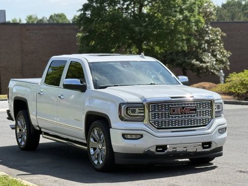 Used 2016 GMC Sierra 1500 Denali w/ Denali Ultimate Package AWD/4WD image 3