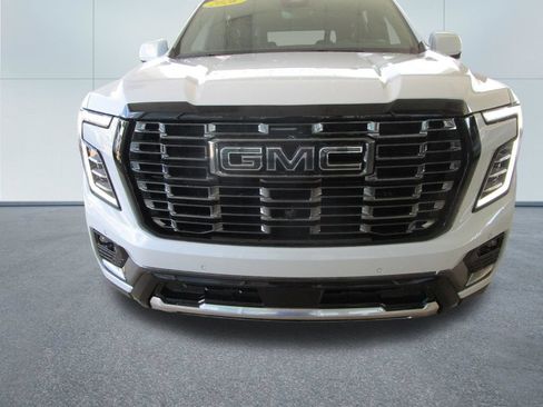 New 2026 GMC Yukon XL Denali Ultimate w/ LPO, Floor Liner Package AWD/4WD image 33