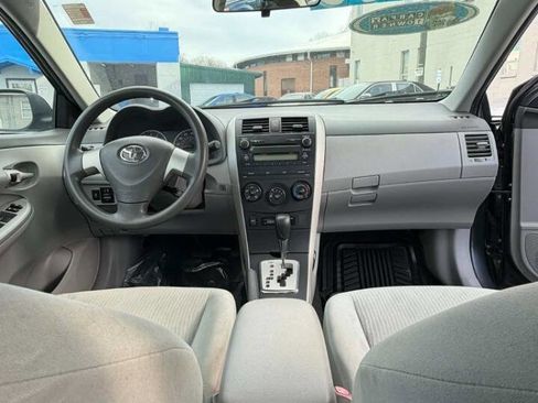 Used 2010 Toyota Corolla LE image 14