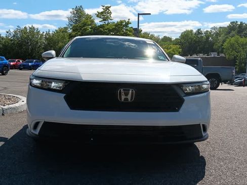 Used 2023 Honda Accord EX image 8
