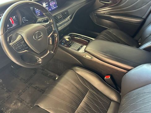 Used 2018 Lexus LS 500 image 9