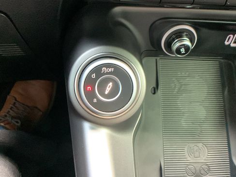 Used 2024 Alfa Romeo Tonale Veloce w/ Premium Interior Package image 16