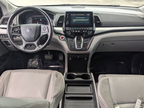 Used 2018 Honda Odyssey EX-L image 2