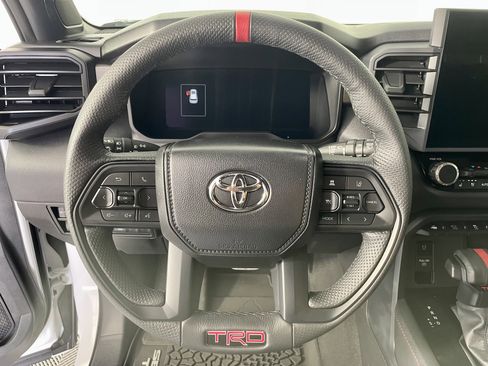 Used 2025 Toyota Sequoia TRD Pro AWD/4WD image 19