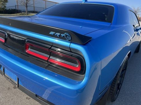 Used 2016 Dodge Challenger SRT Hellcat image 11
