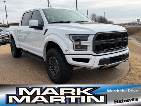 Used 2019 Ford F150 Raptor w/ Equipment Group 802A Luxury image 1