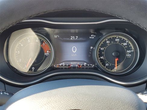 Used 2022 Jeep Cherokee Latitude Lux w/ Sun & Sound Group image 17