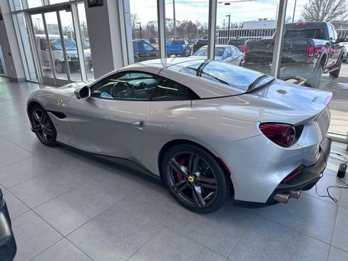 Used 2022 Ferrari Portofino M RWD image 5