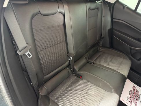 Used 2025 Chevrolet Trax LT w/ Driver Confidence Package image 35