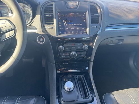 Used 2023 Chrysler 300 S image 11