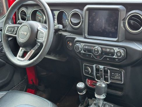 Used 2023 Jeep Wrangler Unlimited Rubicon 4xe image 6