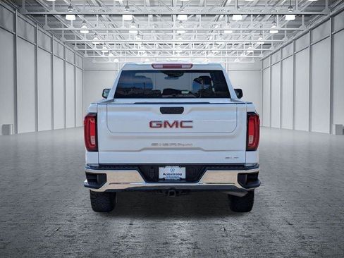 Used 2025 GMC Sierra 1500 SLT AWD/4WD image 4