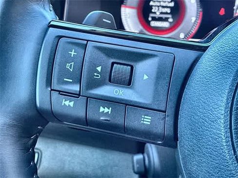 Used 2025 Nissan Pathfinder Platinum w/ Black Appearance Package image 26