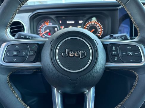 Used 2024 Jeep Wrangler Unlimited Sahara image 25