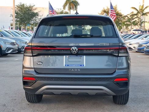 Used 2025 Volkswagen Taos S FWD image 5