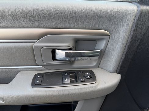 Used 2014 RAM 2500 Tradesman w/ Chrome Appearance Group image 20