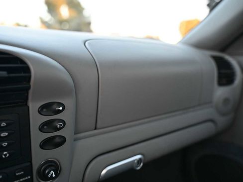 Used 2003 Porsche 911 Carrera 4S image 11