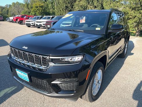 New 2025 Jeep Grand Cherokee Laredo X image 1