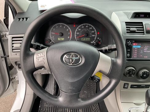 Used 2013 Toyota Corolla LE w/ Premium Pkg image 17