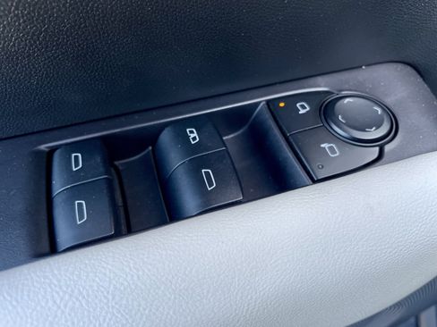 Used 2024 GMC Canyon AT4X AWD/4WD image 11