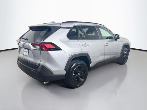 Used 2020 Toyota RAV4 XLE FWD image 7