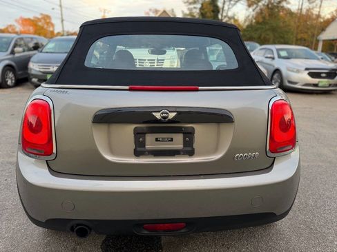 Used 2017 MINI Cooper Convertible image 19