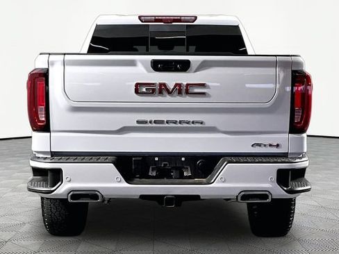 Used 2025 GMC Sierra 1500 AT4 w/ AT4 Premium Package AWD/4WD image 4