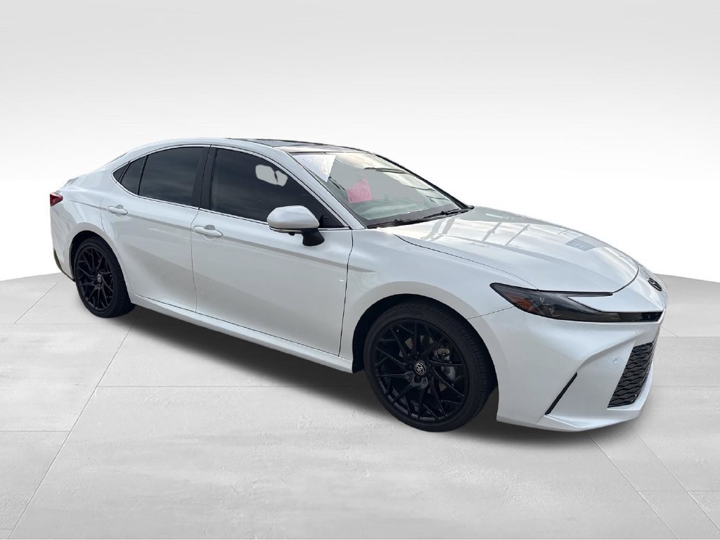 Used 2026 Toyota Camry XLE w/ Premium Plus Package AWD/4WD image 5